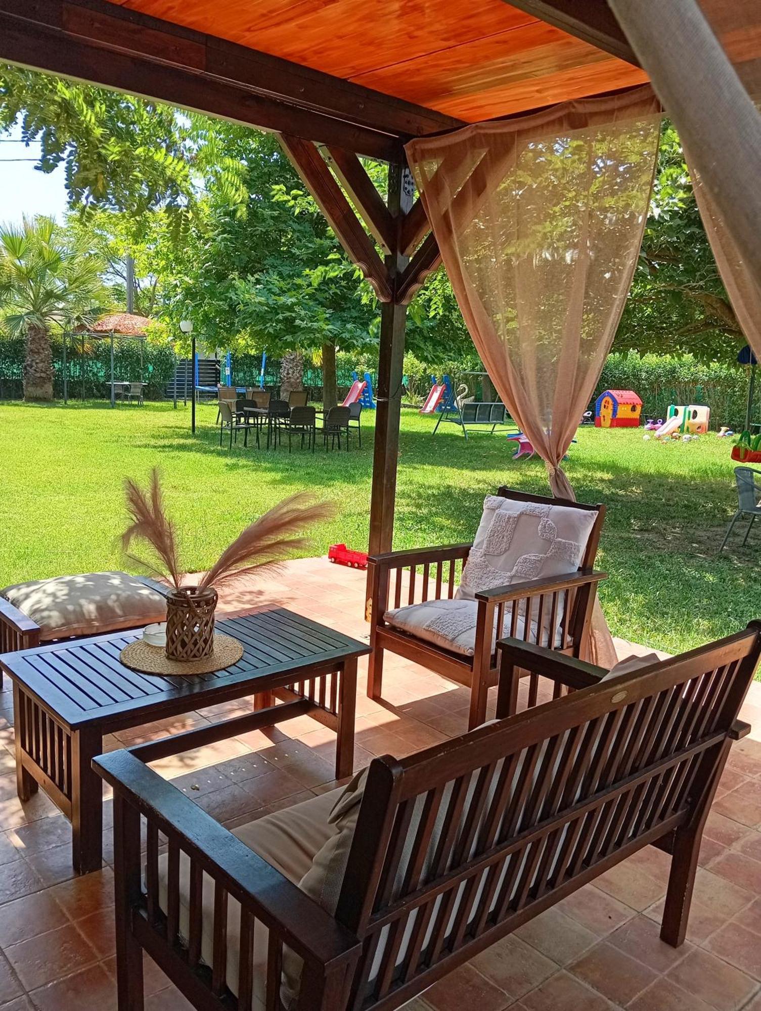 Noufara Apartments Néa Meságkala 外观 照片