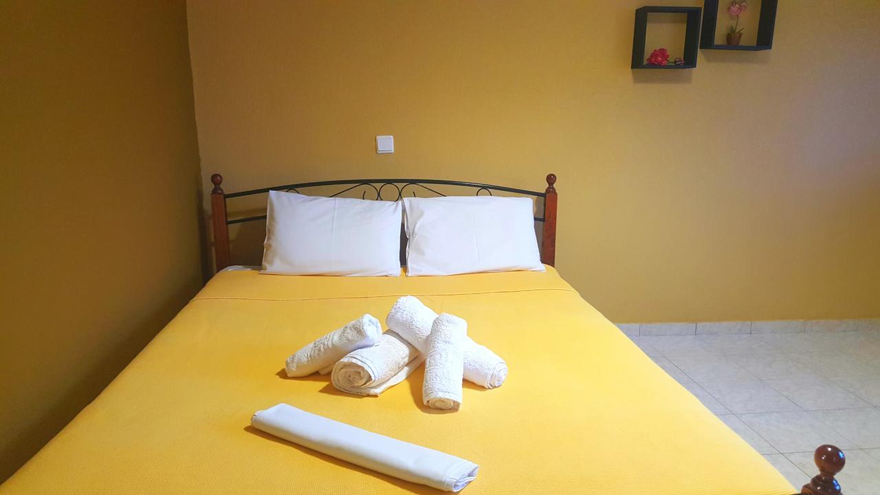 Noufara Apartments Néa Meságkala 外观 照片