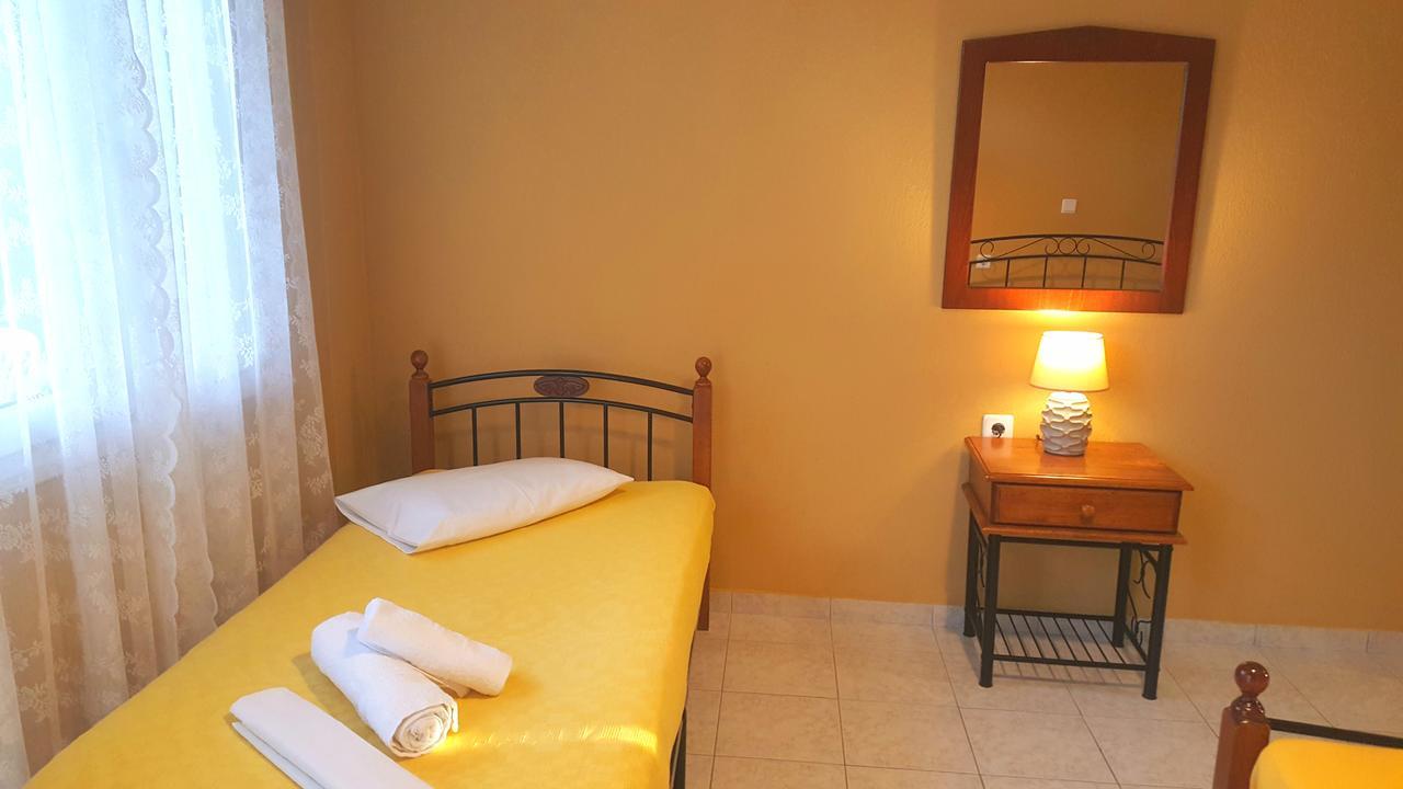 Noufara Apartments Néa Meságkala 外观 照片