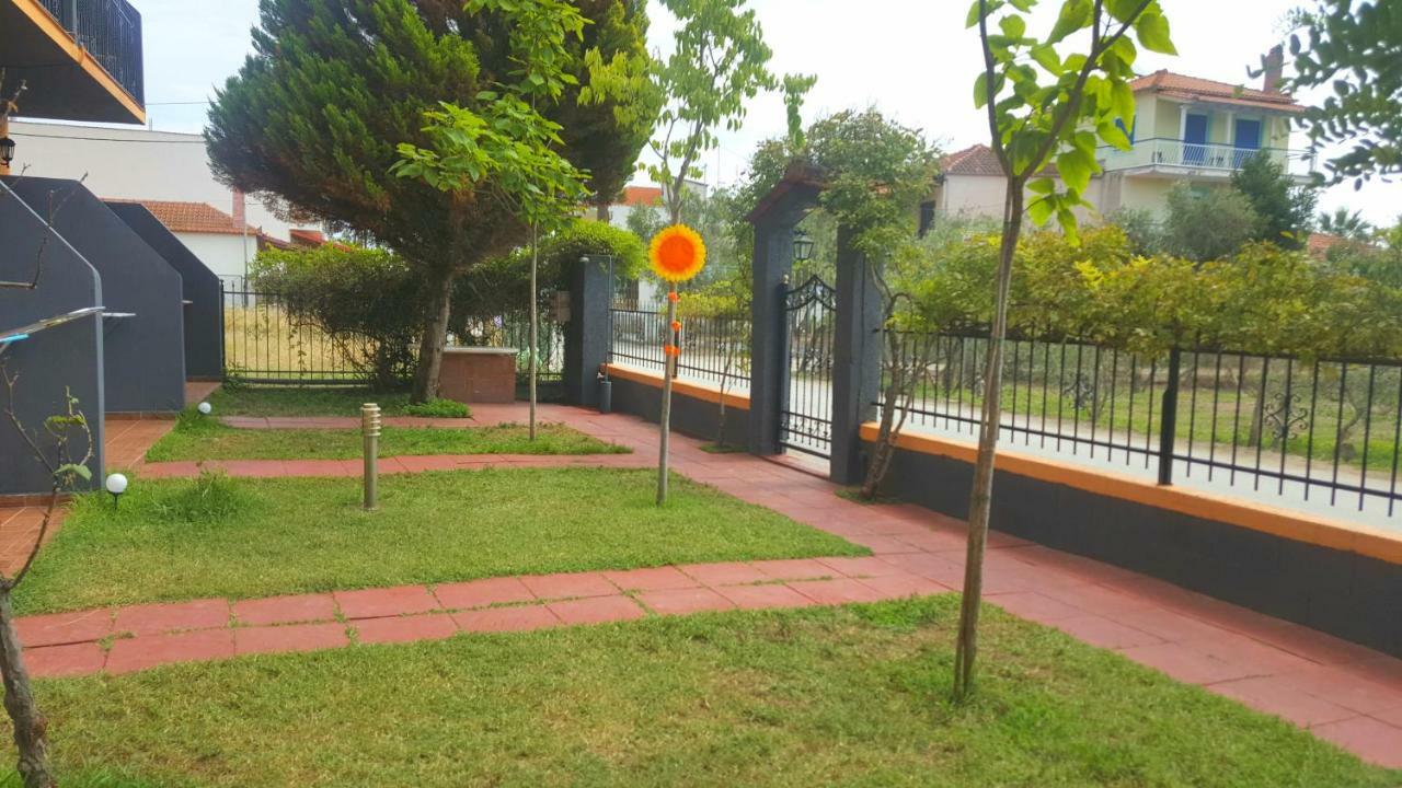 Noufara Apartments Néa Meságkala 外观 照片